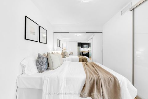 Photo 28 at 713 - 543 Richmond Street W, Waterfront Communities C1, Toronto
