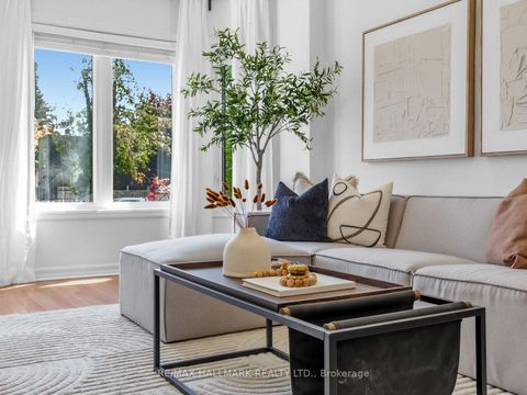 Photo 3 at 62 Doncaster Avenue, Lumsden, Toronto