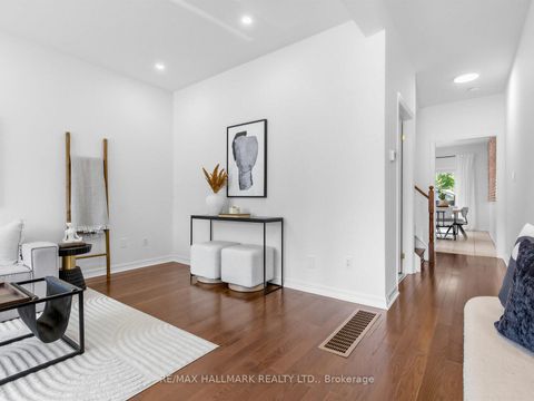 Photo 5 at 62 Doncaster Avenue, Lumsden, Toronto