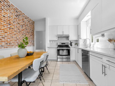 Photo 15 at 62 Doncaster Avenue, Lumsden, Toronto