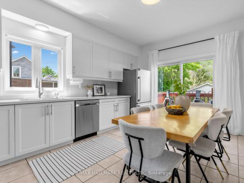 Photo 16 at 62 Doncaster Avenue, Lumsden, Toronto
