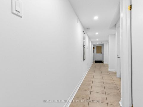 Photo 32 at 62 Doncaster Avenue, Lumsden, Toronto