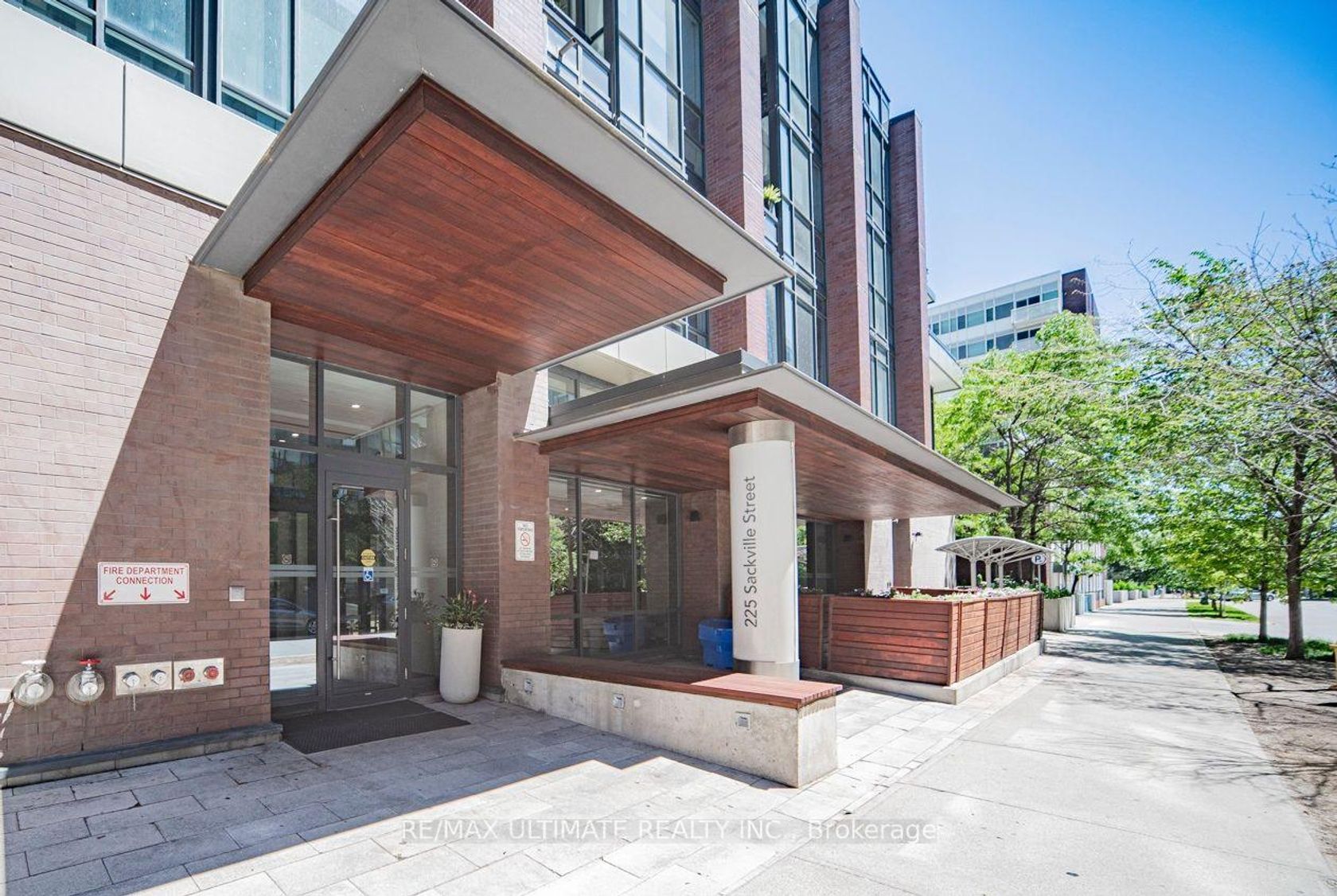 901 - 225 Sackville Street, Regent Park, Toronto photo number 2