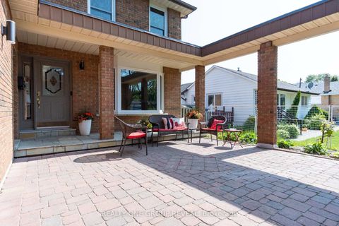 Photo 2 at 124 Bathgate Drive, Centennial Scarborough, Toronto