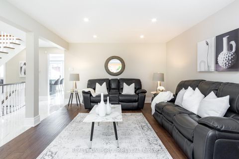 Photo 5 at 124 Bathgate Drive, Centennial Scarborough, Toronto