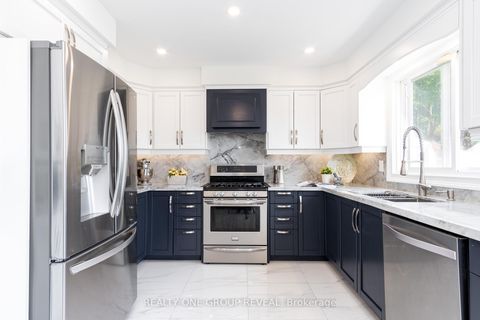 Photo 13 at 124 Bathgate Drive, Centennial Scarborough, Toronto