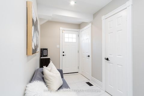 Photo 14 at 124 Bathgate Drive, Centennial Scarborough, Toronto