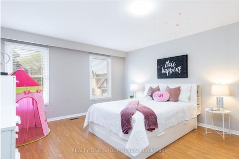 Photo 17 at 124 Bathgate Drive, Centennial Scarborough, Toronto
