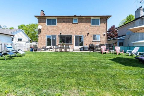 Photo 40 at 124 Bathgate Drive, Centennial Scarborough, Toronto