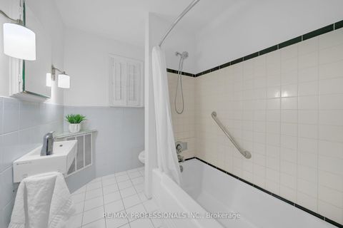 Photo 5 at 29 Tremont Road, City Centre West, Toronto