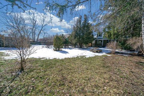 Photo 12 at 29 Tremont Road, City Centre West, Toronto