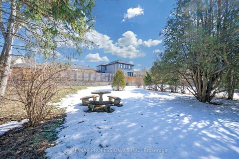 Photo 14 at 29 Tremont Road, City Centre West, Toronto
