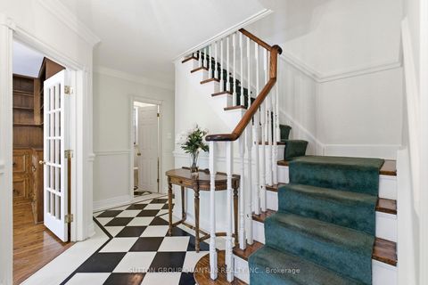 Photo 4 at 8 Riverside Crescent, Swansea, Toronto