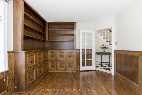 Photo 7 at 8 Riverside Crescent, Swansea, Toronto