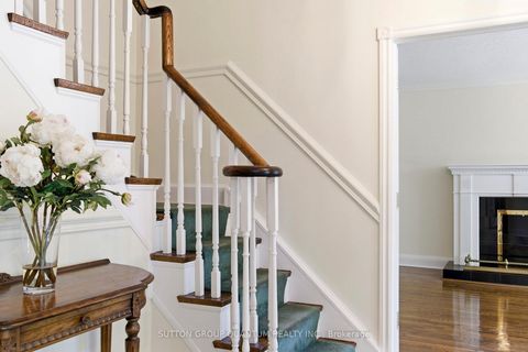 Photo 8 at 8 Riverside Crescent, Swansea, Toronto