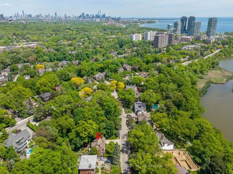 Photo 40 at 8 Riverside Crescent, Swansea, Toronto