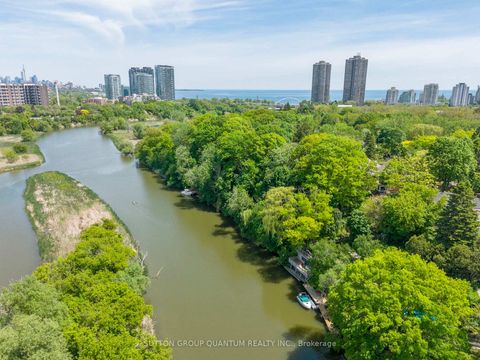 Photo 42 at 8 Riverside Crescent, Swansea, Toronto