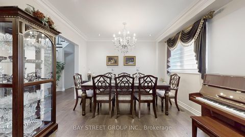 Photo 5 at 57 Whitburn Crescent, Maple, Vaughan