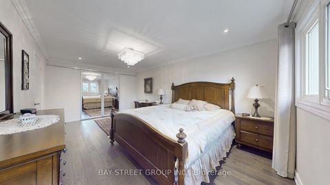 Photo 19 at 57 Whitburn Crescent, Maple, Vaughan