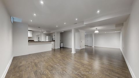 Photo 32 at 57 Whitburn Crescent, Maple, Vaughan