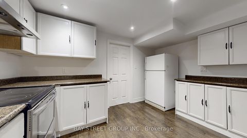 Photo 34 at 57 Whitburn Crescent, Maple, Vaughan