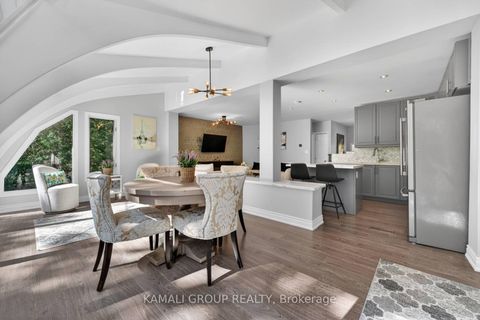 Photo 8 at 61 Lawnwood Court, Mill Pond, Richmond Hill