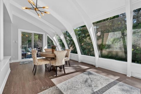 Photo 12 at 61 Lawnwood Court, Mill Pond, Richmond Hill