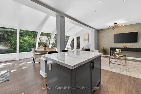 Photo 17 at 61 Lawnwood Court, Mill Pond, Richmond Hill