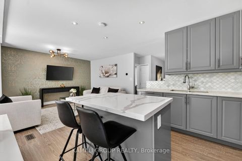 Photo 18 at 61 Lawnwood Court, Mill Pond, Richmond Hill