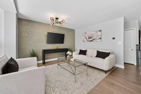 Photo 19 at 61 Lawnwood Court, Mill Pond, Richmond Hill