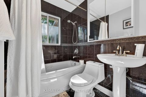 Photo 27 at 61 Lawnwood Court, Mill Pond, Richmond Hill