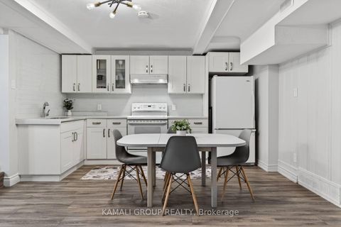 Photo 32 at 61 Lawnwood Court, Mill Pond, Richmond Hill