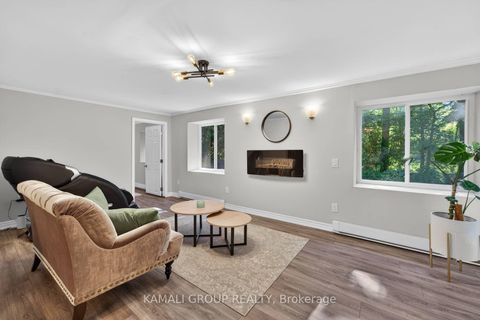 Photo 38 at 61 Lawnwood Court, Mill Pond, Richmond Hill