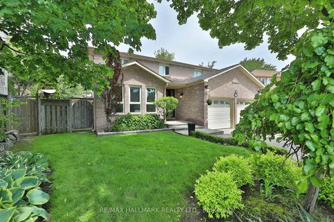 Photo 1 at 58 Pickett Crescent, Westbrook, Richmond Hill