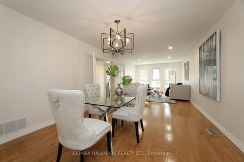 Photo 5 at 58 Pickett Crescent, Westbrook, Richmond Hill