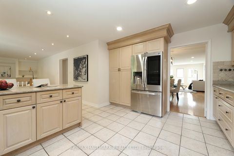 Photo 6 at 58 Pickett Crescent, Westbrook, Richmond Hill