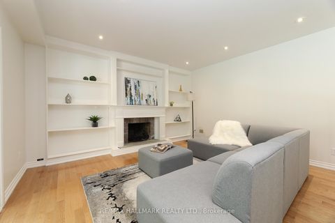 Photo 12 at 58 Pickett Crescent, Westbrook, Richmond Hill