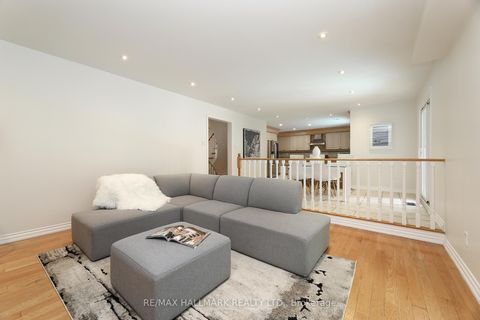 Photo 13 at 58 Pickett Crescent, Westbrook, Richmond Hill