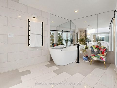 Photo 20 at 63 St Clements Avenue, Eglinton, Toronto