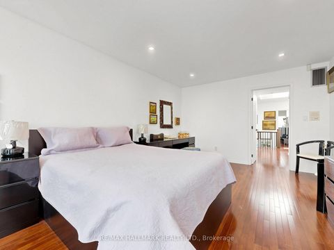 Photo 22 at 63 St Clements Avenue, Eglinton, Toronto
