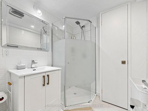 Photo 40 at 63 St Clements Avenue, Eglinton, Toronto