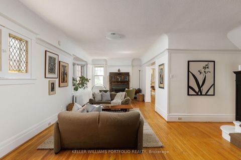 Photo 4 at 219 Howard Park Avenue, Swansea, Toronto