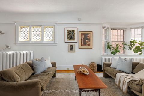 Photo 6 at 219 Howard Park Avenue, Swansea, Toronto