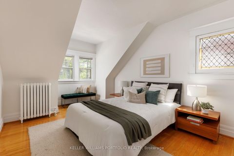Photo 33 at 219 Howard Park Avenue, Swansea, Toronto