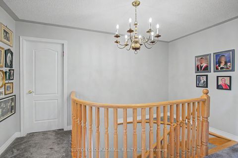 Photo 17 at 9 Hammerstone Crescent, Beverley Glen, Vaughan