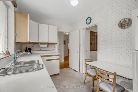 Photo 7 at 34 Addison Crescent, Don Mills, Toronto