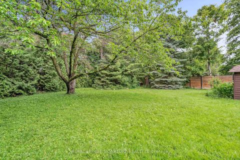 Photo 33 at 34 Addison Crescent, Don Mills, Toronto
