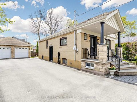 Photo 5 at 10 Woolton Crescent, Amesbury, Toronto