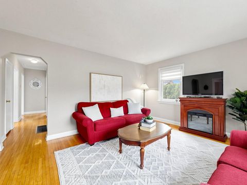 Photo 8 at 10 Woolton Crescent, Amesbury, Toronto