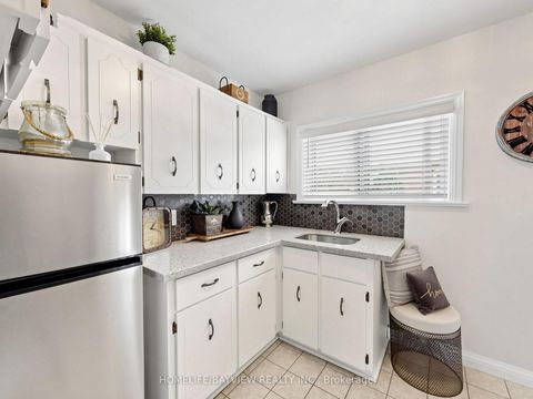 Photo 10 at 10 Woolton Crescent, Amesbury, Toronto